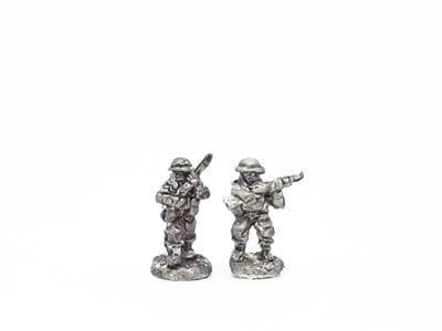 BEF riflemen, pose 1