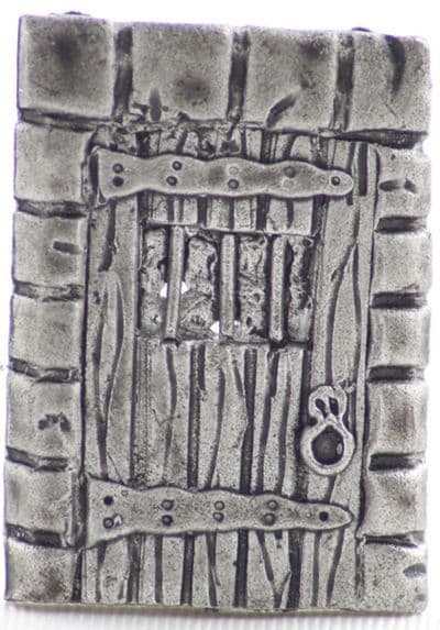 Dungeon doors, prison style (2 pairs)