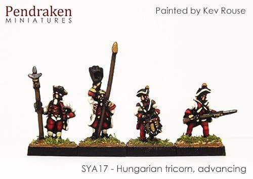 Hungarian tricorn, advancing